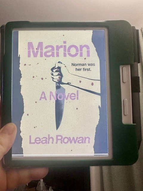 A book cover featuring Marion is showing on a Kobo Libre Colour